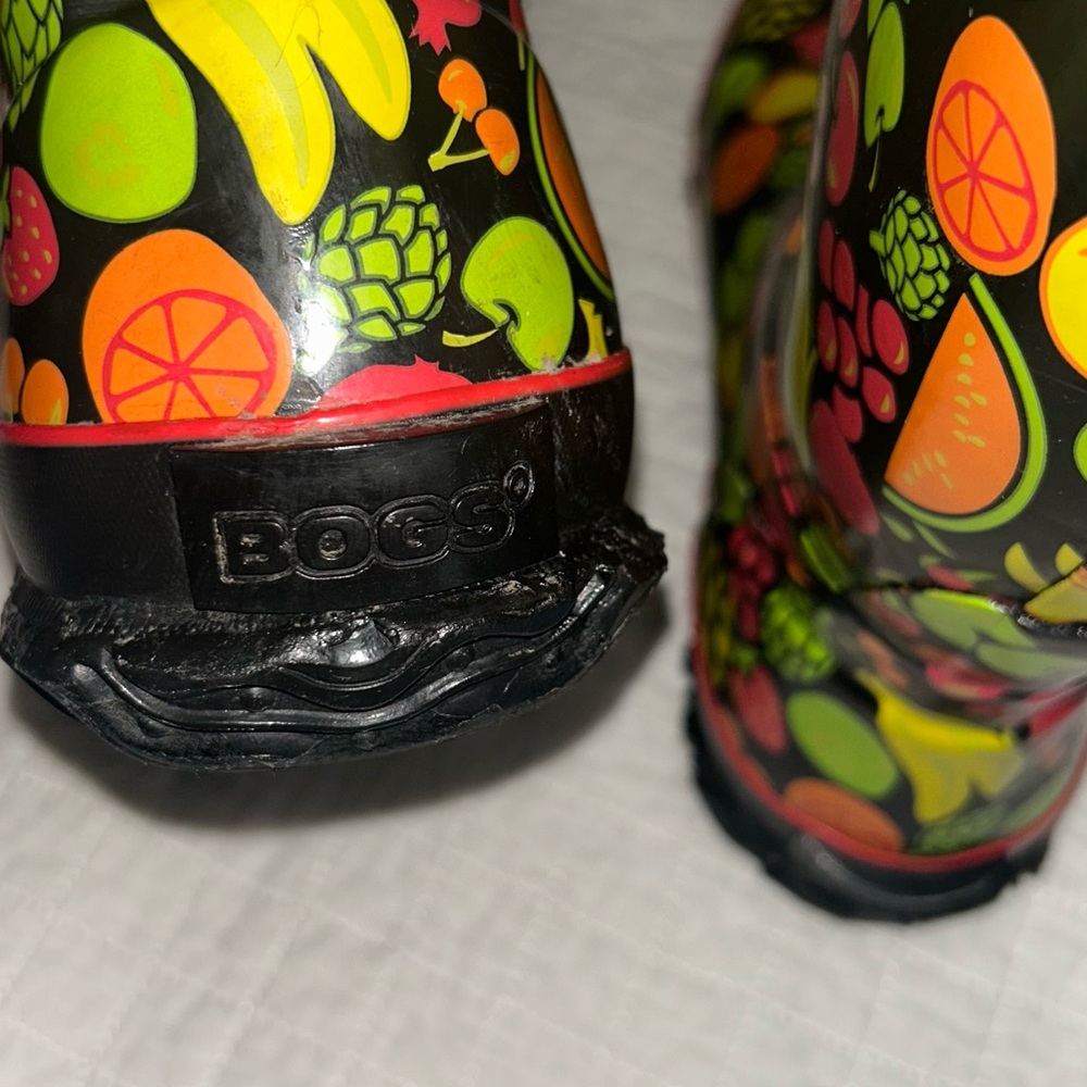 Bogs Women's Colorful Fruit Print Rain Boots - Picture 5 of 9